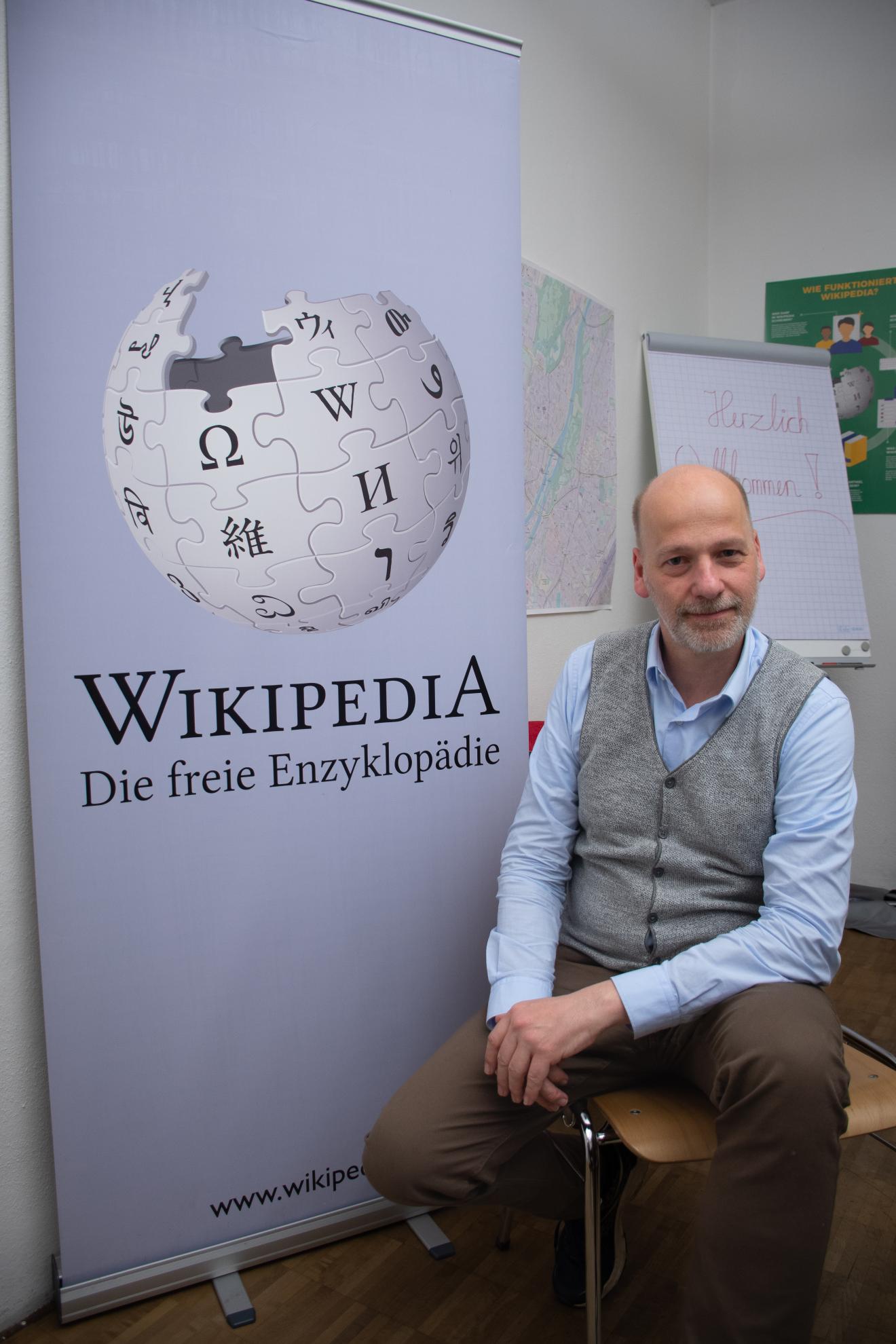 Henning Schlottmann, Jurist aus der Technologie-Branche, editiert seit 2005 für die Wikipedia.