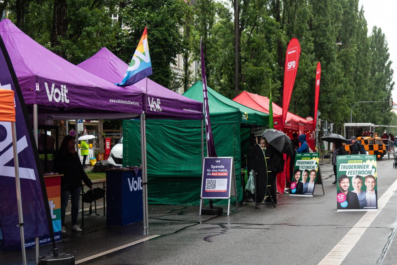 Parteistände Corso Leopold2