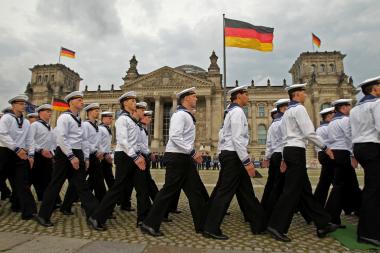 Rekruten vor Reichstag