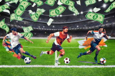 Drei Fußballspieler in einem Fußballstadion, auf die Geld herabregnet.